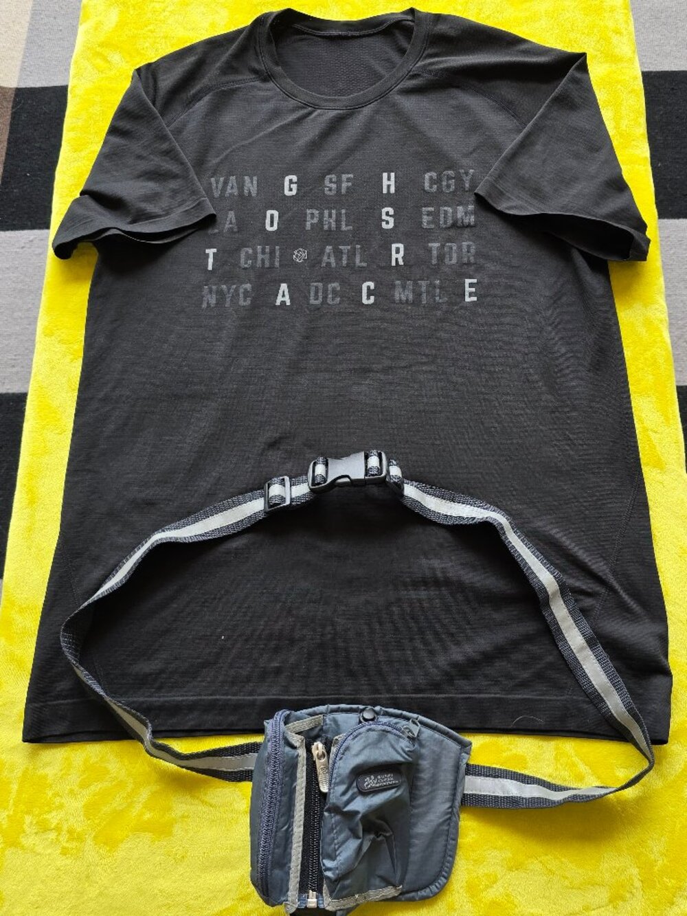 Lululemon GOHSTRACE special event shirt and running bag set